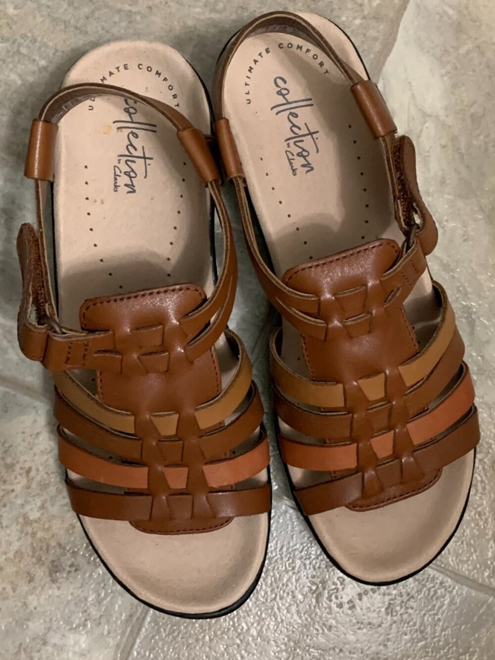 women's size 6 1/2  CLARKS
